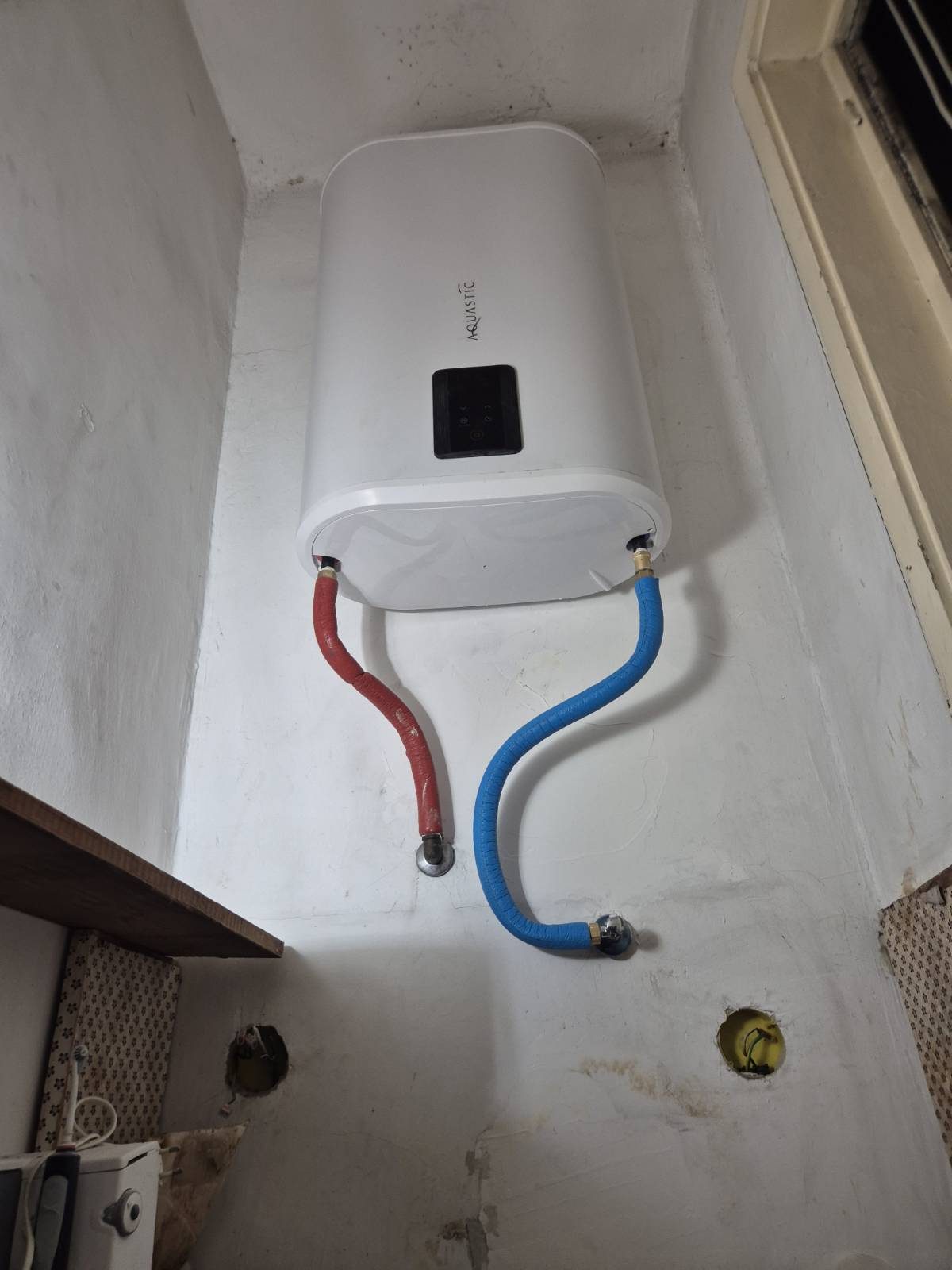 Beépített Aquastic villanybojler csatlakoztatása